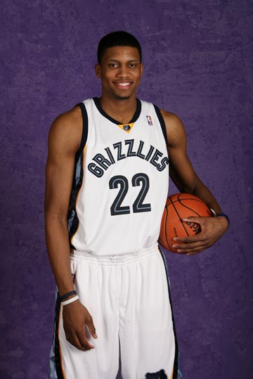 甚至屡次在 甚至屡次在